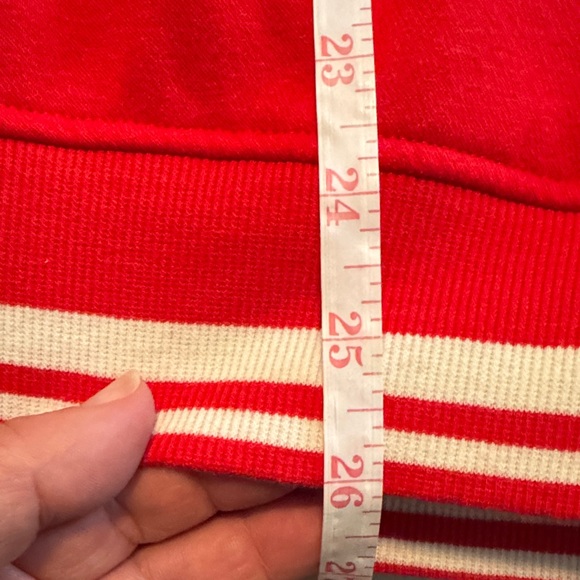 Red Crewneck Sweater with Heart Detail, size M valentine’s day - Picture 6 of 6